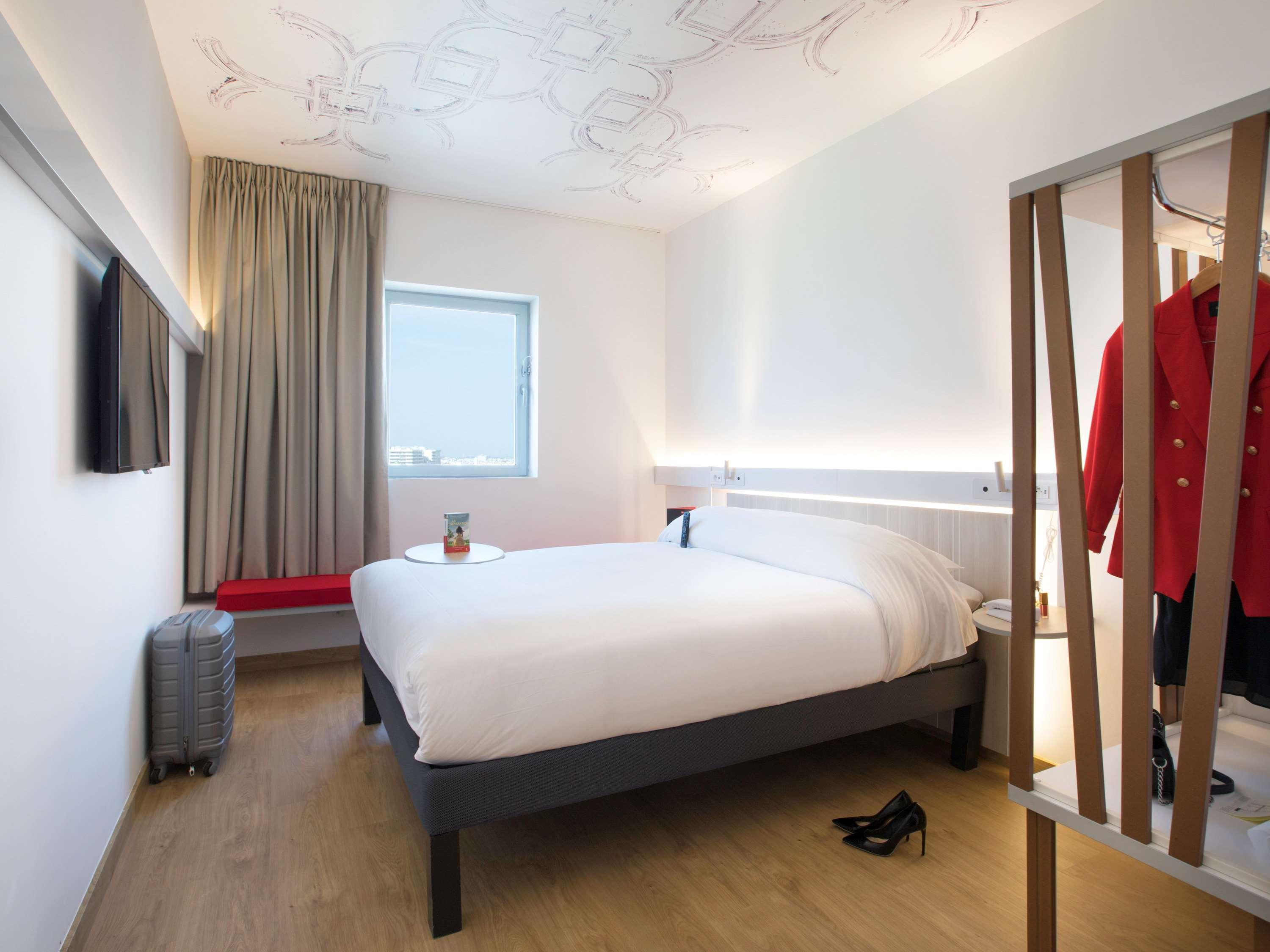 Ibis Abdelmoumen Casa Centre 3*